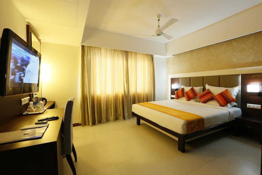 Hotel Moonlit Regency Thodupuzha Habitación foto