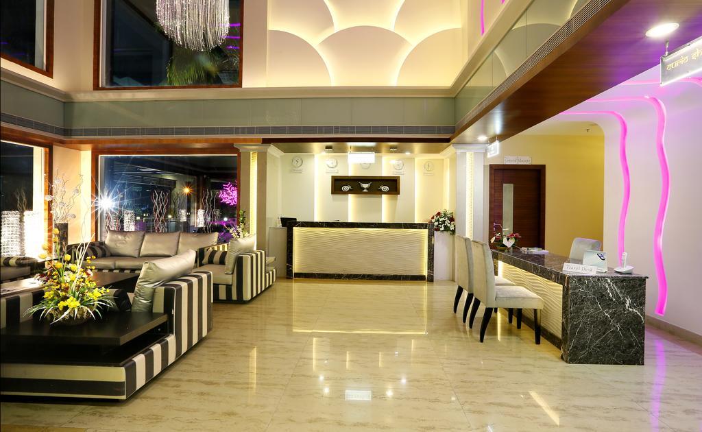Hotel Moonlit Regency Thodupuzha Exterior foto